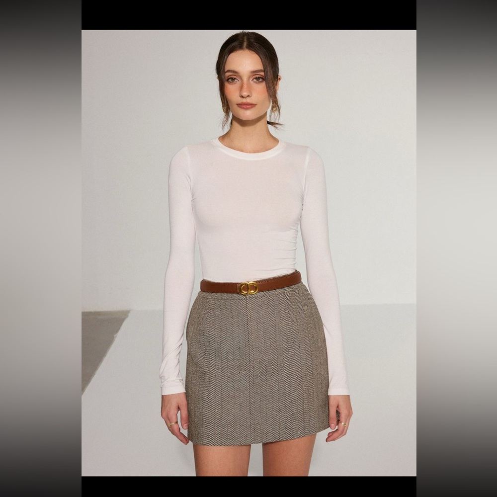 Commense Black and White Herringbone Mini Skirt
